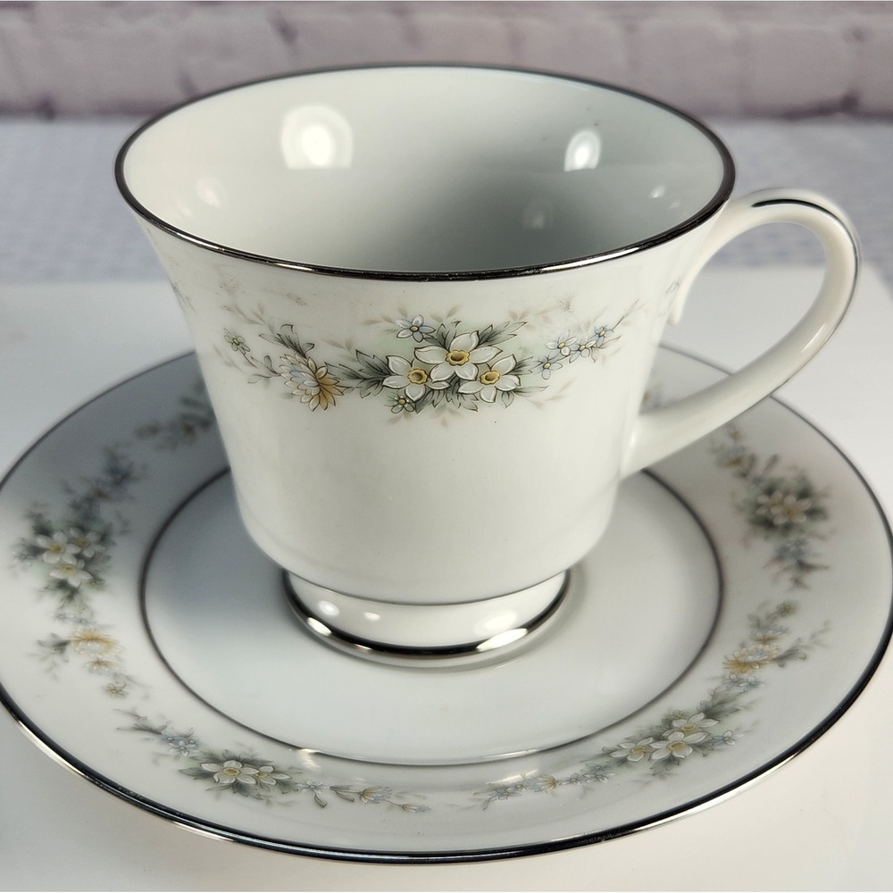 Noritake MELISSA Footed 3" Cup & 6" Saucer Platinum Trim White Flowers